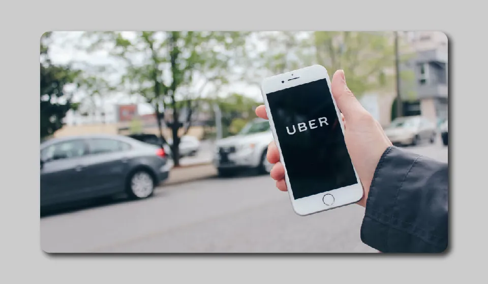 نام تجاری Uber در صفحه نمایش تلفن همراه